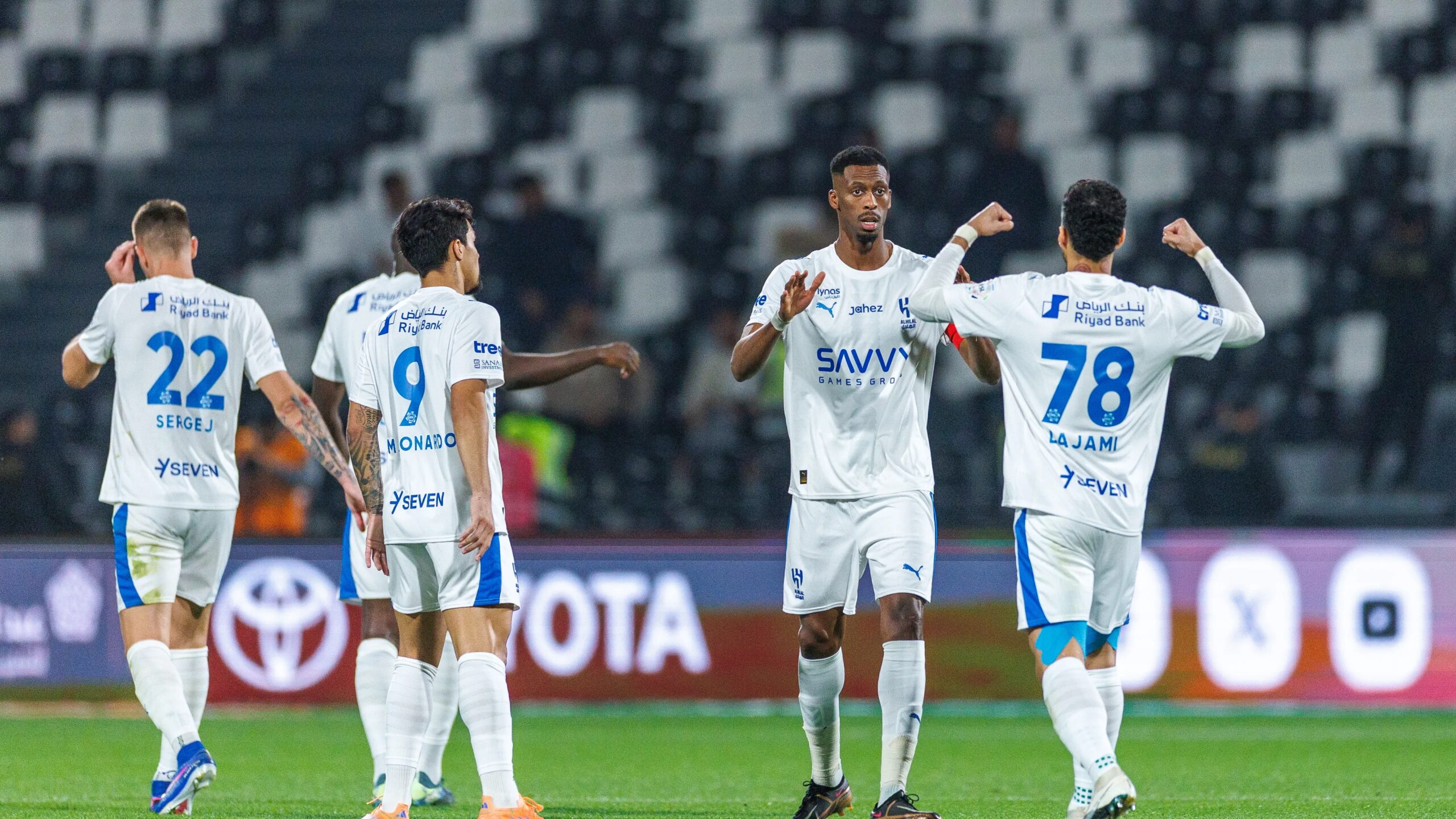 تعرف على القنوات الناقلة لمباراة الهلال والنجمة في دوري روشن السعودي 2025-2026 وكيفية مشاهدة المباراة عبر الإنترنت