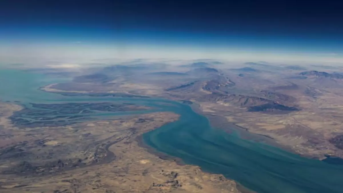 تقرير صادم من ستاندرد آند بورز يكشف أن مضيق هرمز يحدد مصير 80% من نفط الخليج ويهدد استقرار السوق النفطية العالمية