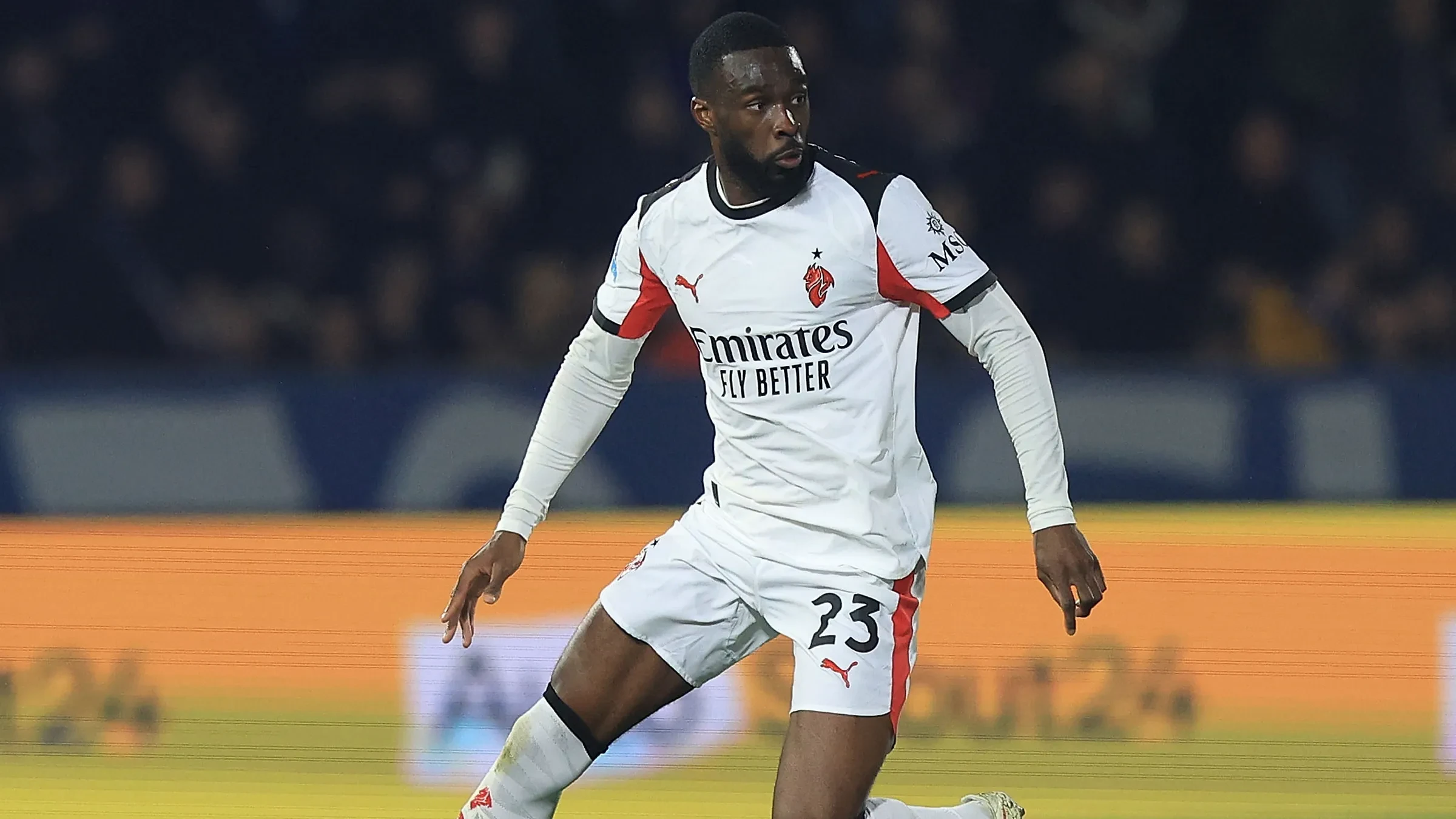 توتومي يهدد لوكمان بعدم الانتقال إلى إنتر بسبب قرار غير متوقع