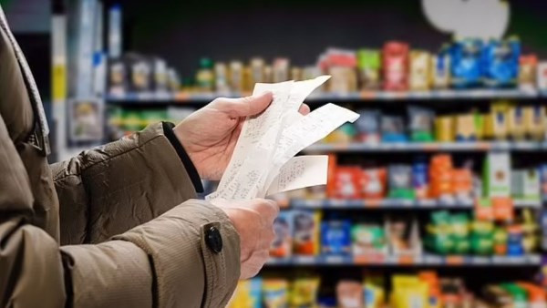 توجيه رئاسي بدراسة إحالة المحتكرين إلى القضاء العسكري.. خبير يكشف تأثير القرار على الأسواق