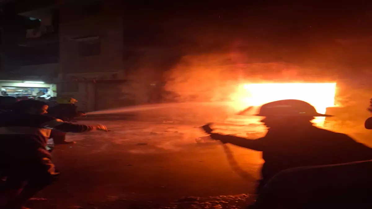 حريق هائل يلتهم محل بويات بالبساتين ويهدد بنايات سكنية شاهقة، والعائلات تنجو بأعجوبة من الموت المحتم… تفاصيل اللحظات الحرجة