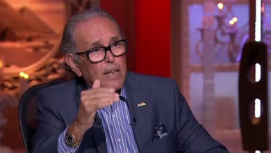 خبير اقتصادي يكشف: مصر تدير سعر الصرف بشكل احترافي رغم رفع أسعار الوقود بطريقة استسهالية