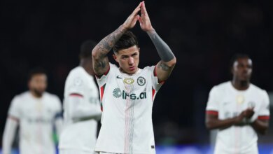 رهان الاحتياطي يثير ثورة إنزو فرنانديز ومدرب تشيلسي يعتذر