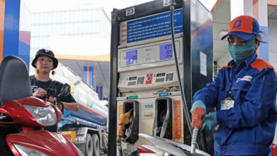 زيادة حادة تتجاوز 7000 دونغ فيتنامي للتر الواحد