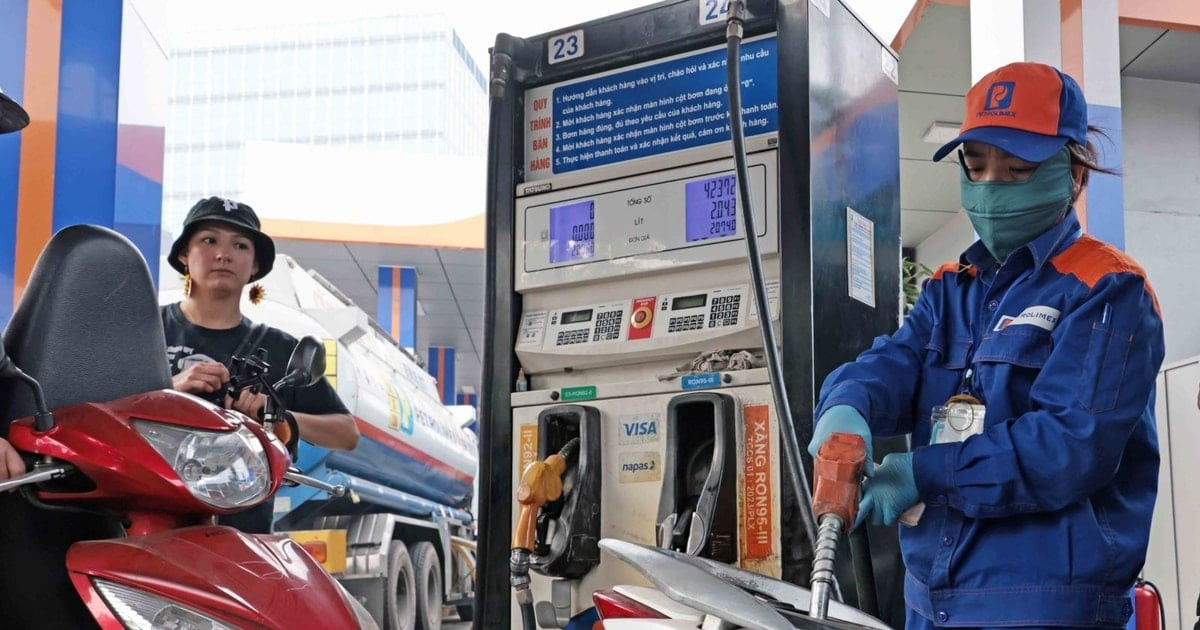 زيادة حادة تتجاوز 7000 دونغ فيتنامي للتر الواحد