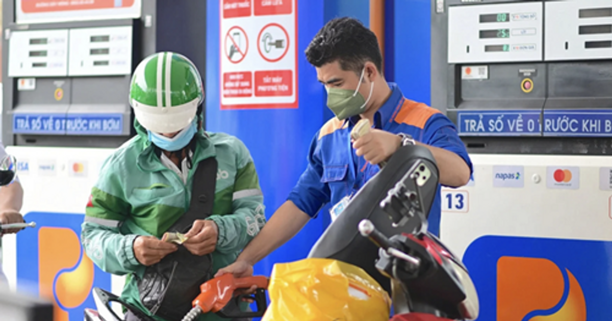 سعر البنزين في فيتنام يتفاوت مع هبوط كبير في E5RON92 وارتفاع في RON95-III مساء 12 مارس