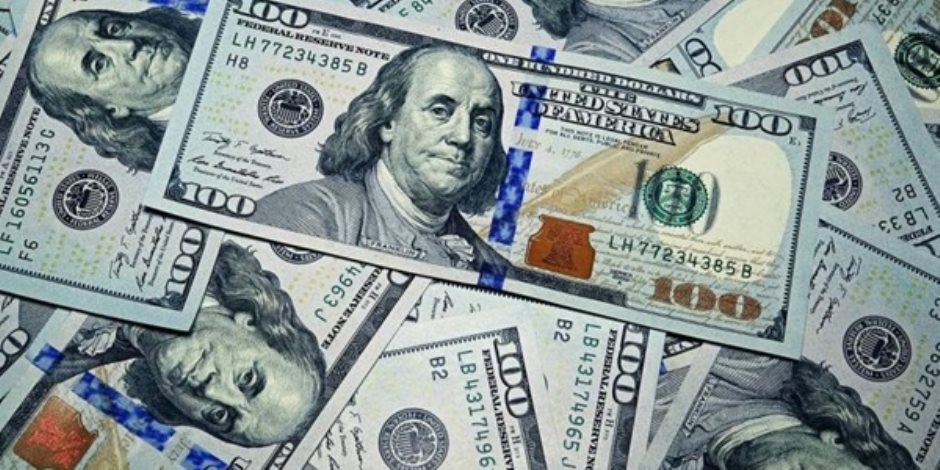 سعر الدولار في البنوك المصرية يسجل 50.19 جنيه في البنك الأهلي ويثير اهتمام المستثمرين