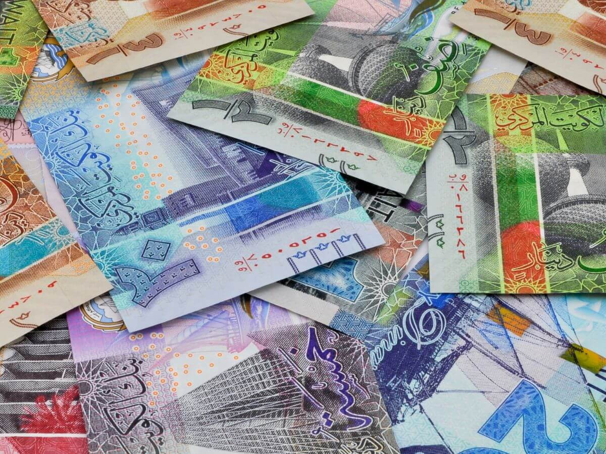 سعر الدينار الكويتي مقابل الجنيه يتجاهز لتغيّر مفاجئ اليوم الخميس 12-3-2026 – أحدث المستجدات في سوق الصرف