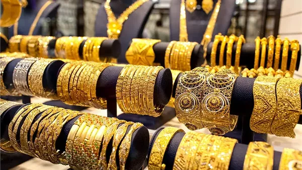 سعر الذهب يواصل الارتفاع.. عيار 21 يسجل قفزة جديدة مع انتعاش السوق في ختام اليوم السبت