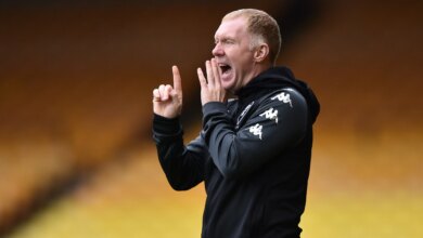 سكولز يهاجم كاريك بعد خسارته الأولى ويثير جدلا حول مستقبله مع مان يونايتد