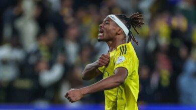 سيماكان يعلق بحماس على هدفه القاتل ضد نيوم ويثير الجدل في المباراة