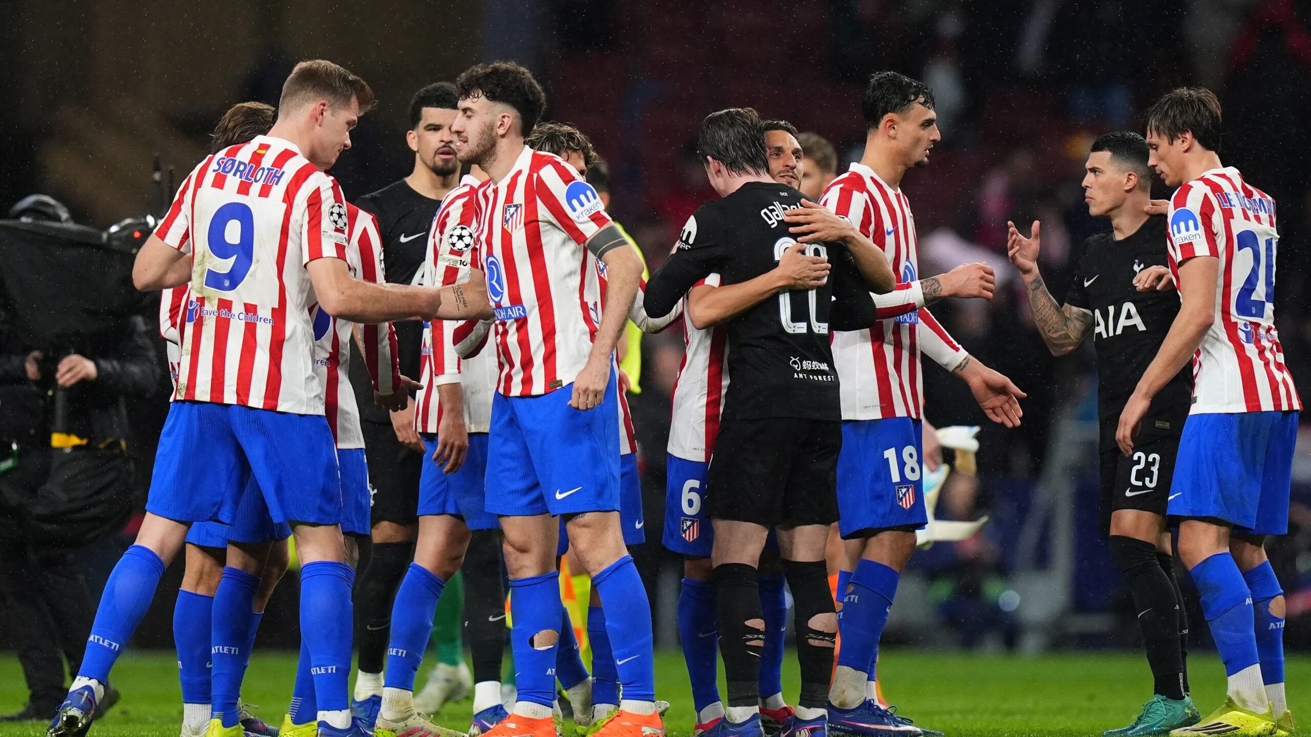 شاهد أغرب لقطة في مباراة أتلتيكو مدريد وتوتنهام بخلاف استبدال الحارس