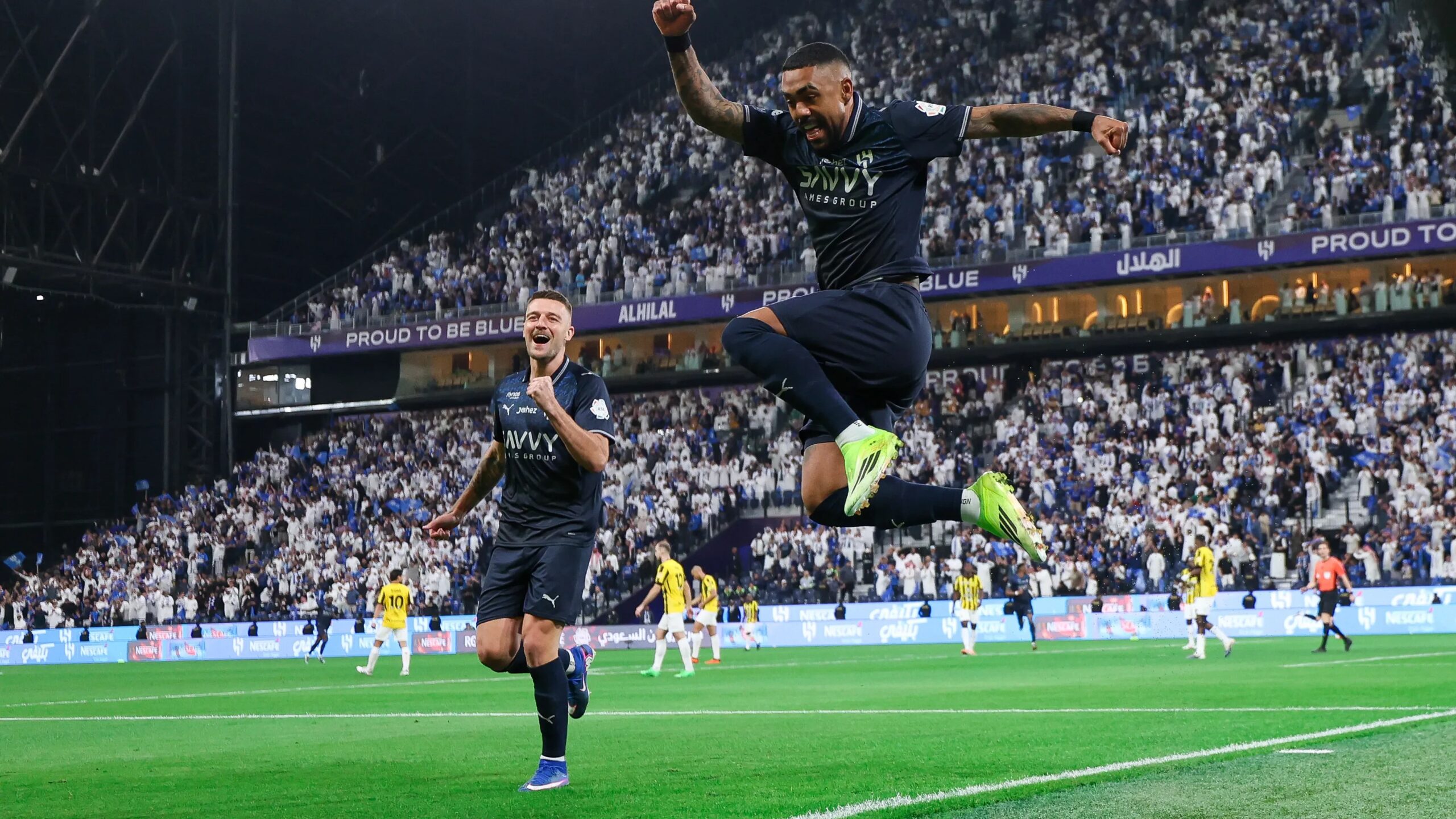 شاهد قناة نقل مباراة الفتح والهلال في دوري روشن السعودي 2025-2026 عبر الإنترنت