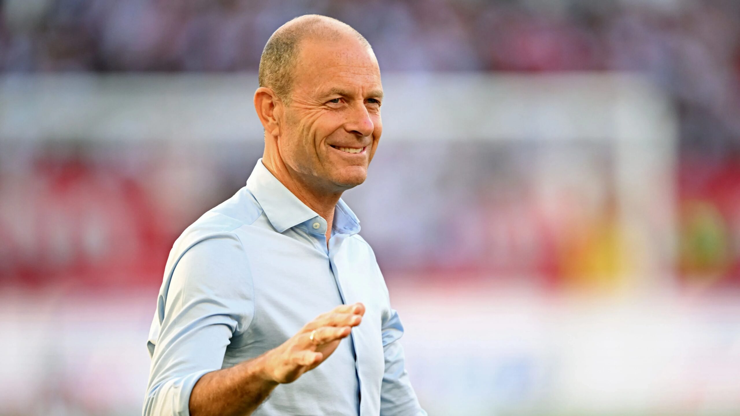 شوبير يؤكد رحيل نجم الأهلي بنسبة 100 ومصير توروب يتوقف على هذا الأمر