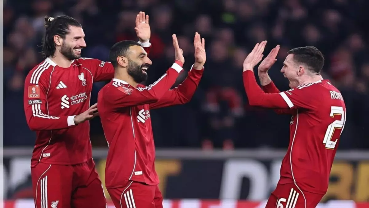 صلاح يقود ليفربول في مواجهة حاسمة ضد جالاتا سراي في إسطنبول بحثًا عن الثأر التاريخي في معركة القمة الليلة