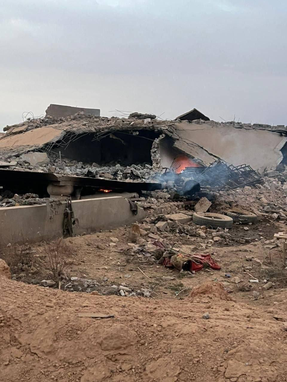 عاجل: استشهاد وإصابة العشرات جراء قصف مميت يستهدف ثلاثة مقرات للواء 19 للحشد على الحدود العراقية السورية