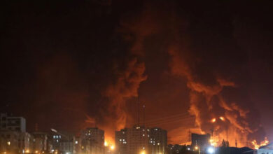 عاجل: اشتعال النيران بشكل هائل في مصافي النفط بمدينة طهران وتحذيرات من تبعات الكارثة