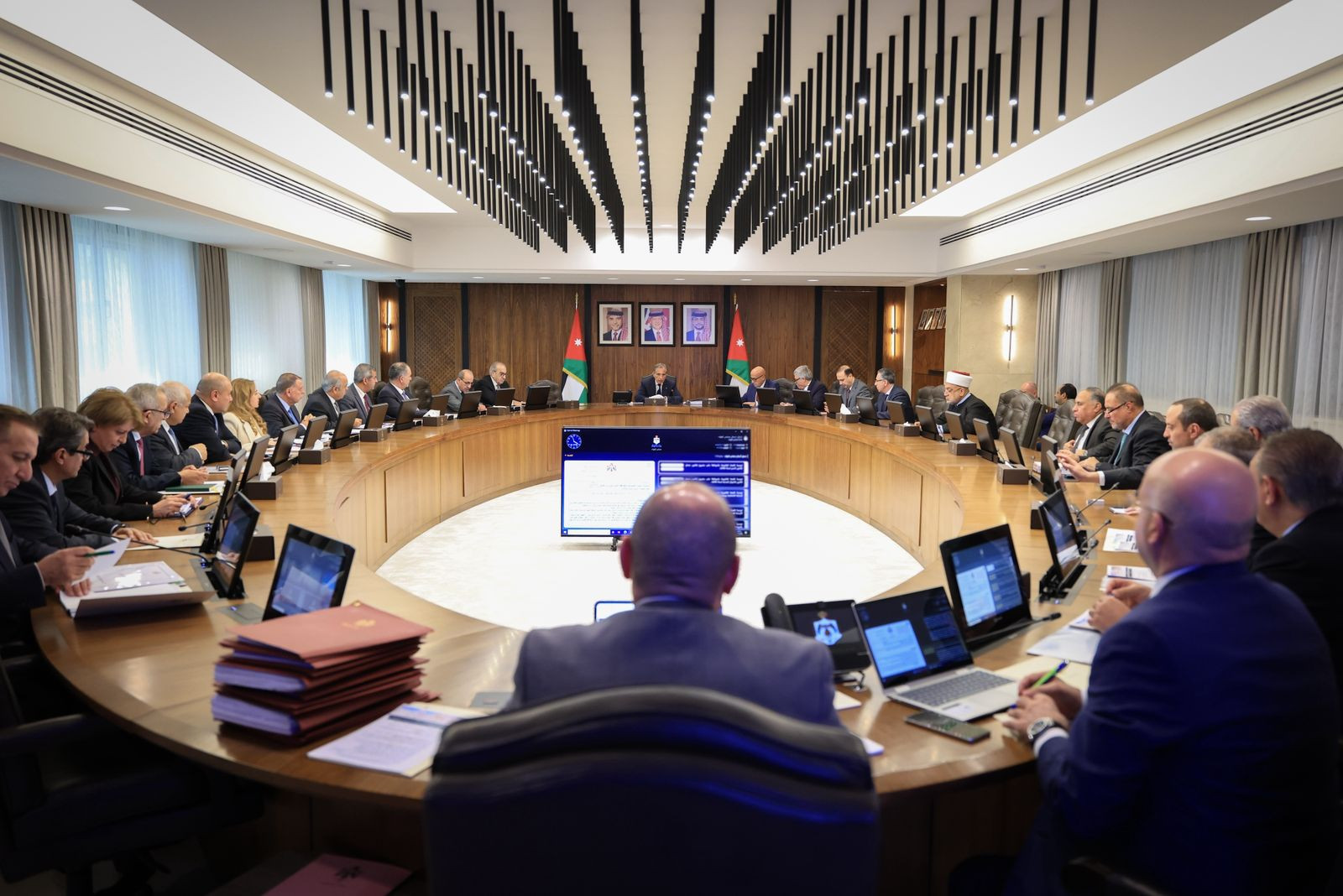 عاجل: قرارات حاسمة يصدرها مجلس الوزراء لتعزيز التنمية والاستقرار الوطنية