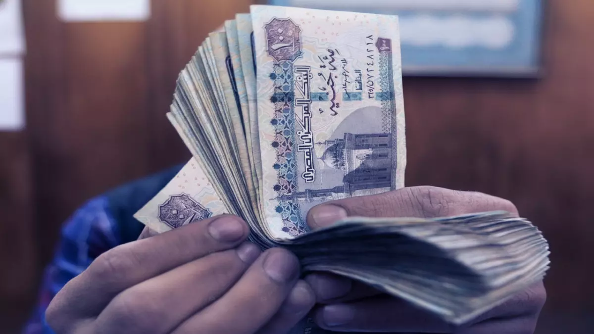 عاجل: وزارة العمل تصدر قرارًا بصرف 3000 جنيه الآن فورًا لمنحة رمضان للعمالة غير المنتظمة – تحقق من استحقاقك بسرعة