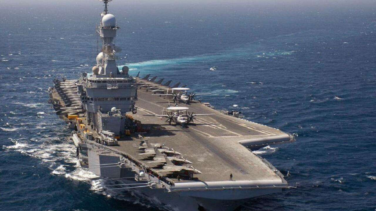 عاجل: وصول حاملة الطائرات الفرنسية "شارل ديغول" إلى مياه البحر الأبيض المتوسط لتعزيز العمليات البحرية