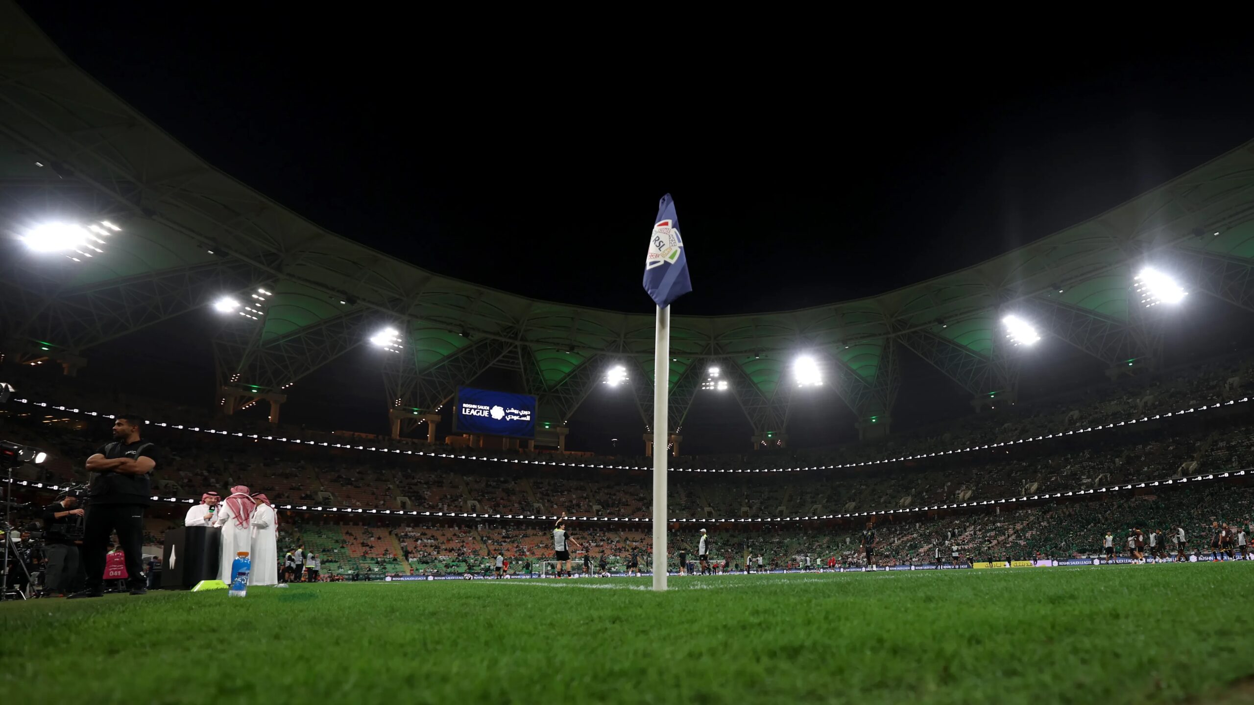 عطيف يختار مفاجئاً أفضل مدرب في روشن ويبتعد عن ثلاثي القمة