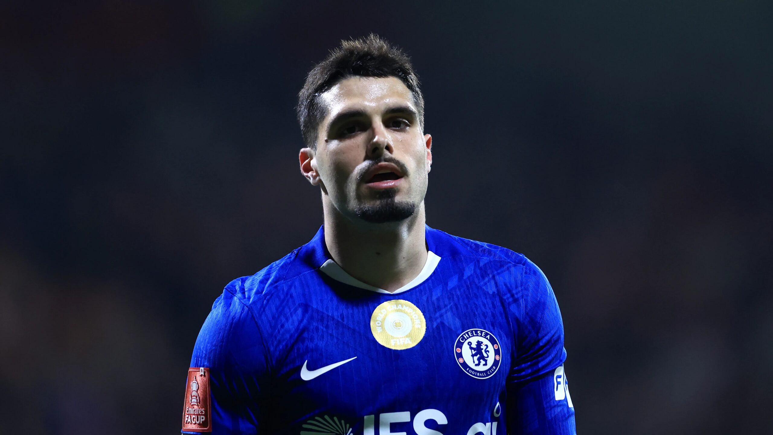 عقوبة مزدوجة تلحق ببيدرو نيتو بعد تطورات جديدة في قضية الانتقالات