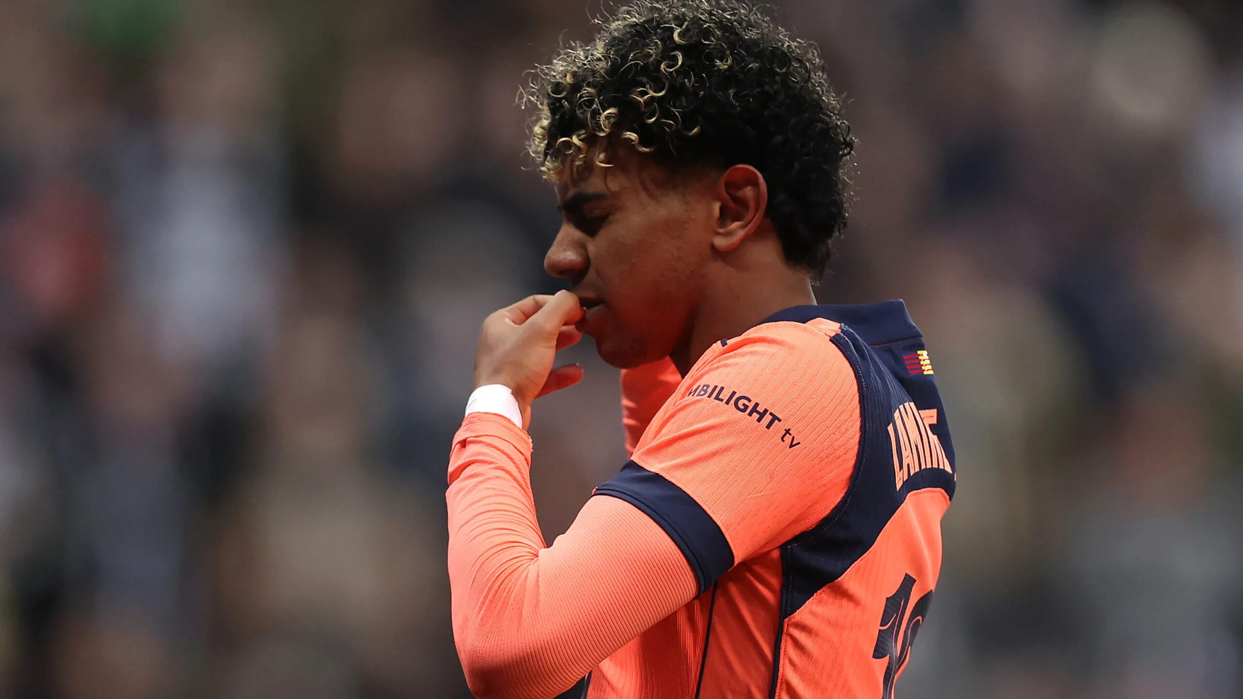 فيديو احتفال يامال يثير الجدل حول تقليده لشخصية شهيرة وخلفياته