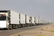 قافلة سعودية ضخمة تصل إلى عدن محملة بـ14 شاحنة إغاثة تعزز الأمل وتقدم الدعم للملايين