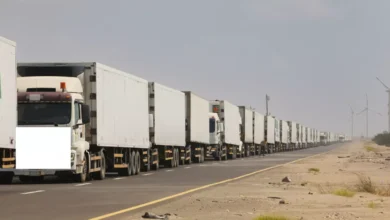 قافلة سعودية ضخمة تصل إلى عدن محملة بـ14 شاحنة إغاثة تعزز الأمل وتقدم الدعم للملايين