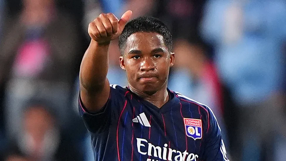 قذيفة إندريك تنقذ ليون في مباراة اليوروبا ليج وتعيده إلى المنافسة