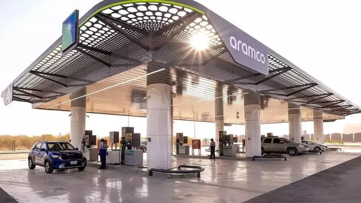قرار أرامكو الجديد يُربك السوق.. ارتفاع سعر بنزين 98 بـ 6 هللات وسط استقرار أسعار الأنواع الأخرى