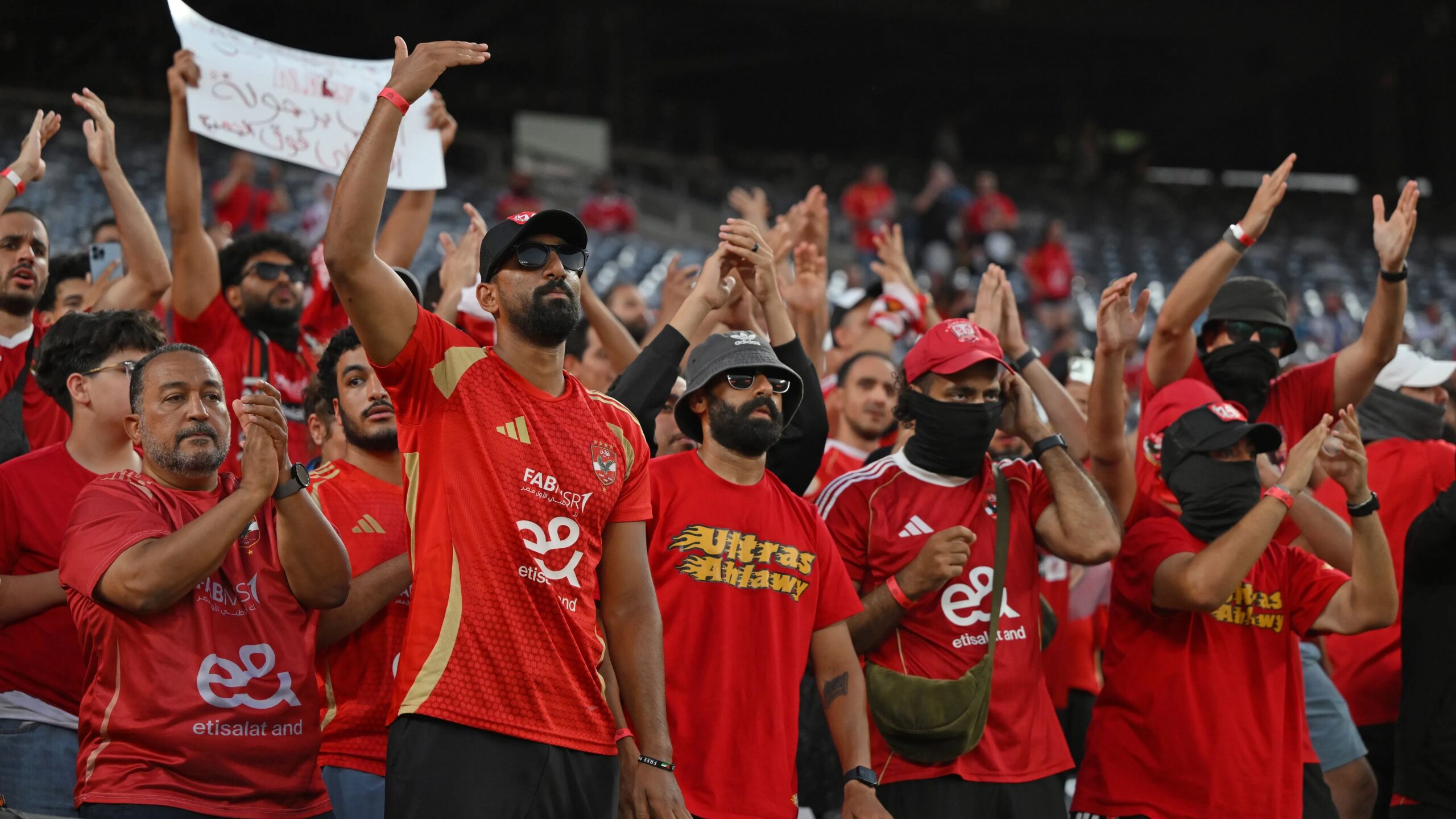 كرات عمرها 10 سنوات تتسبب في أزمة كبيرة في الدوري المصري لكرة القدم