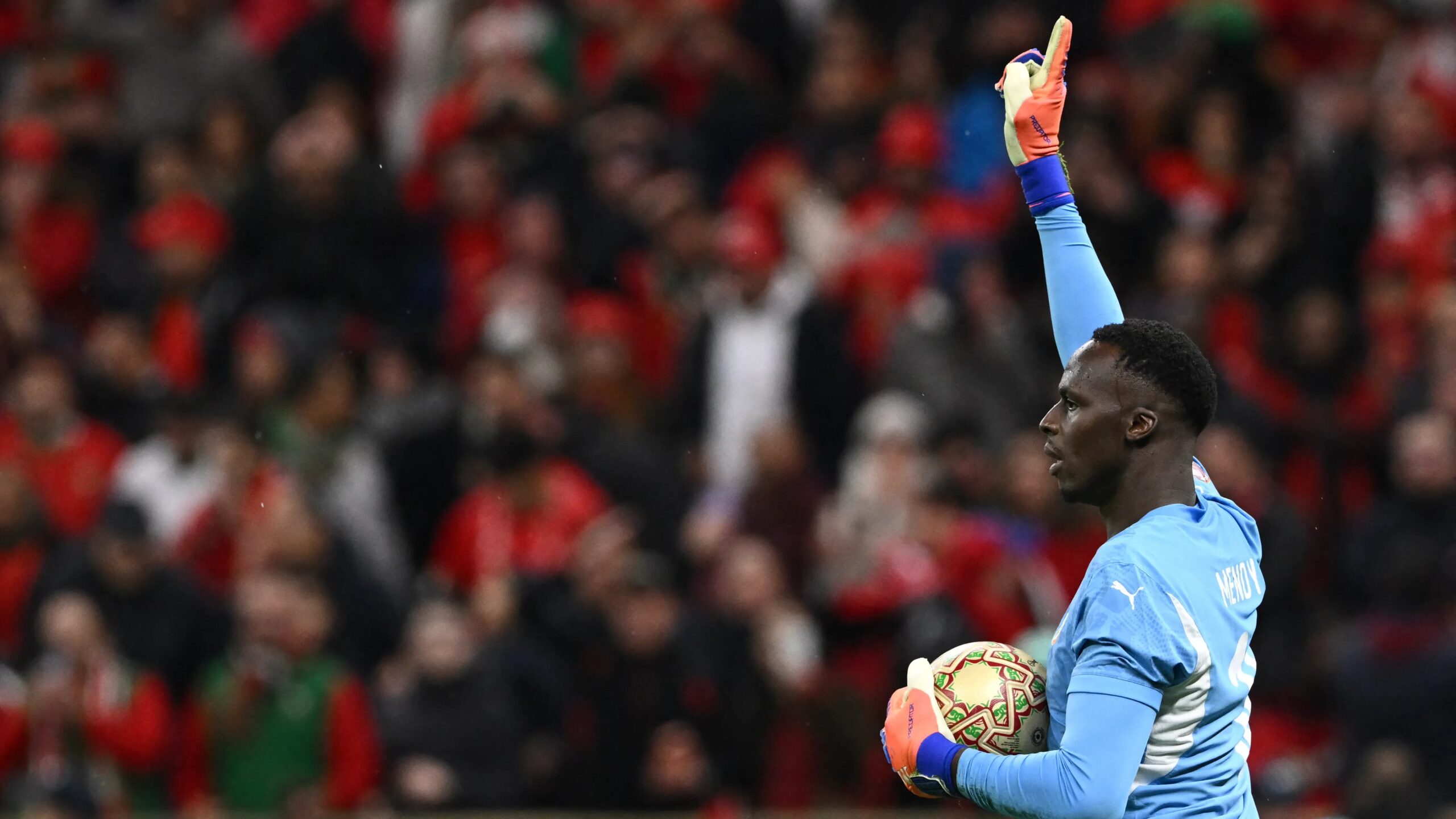 كورونا تتواصل معركة أوروبا وأفريقيا وتتوج عبر هزيمة ميندي للنصيري قبل ديربي جدة