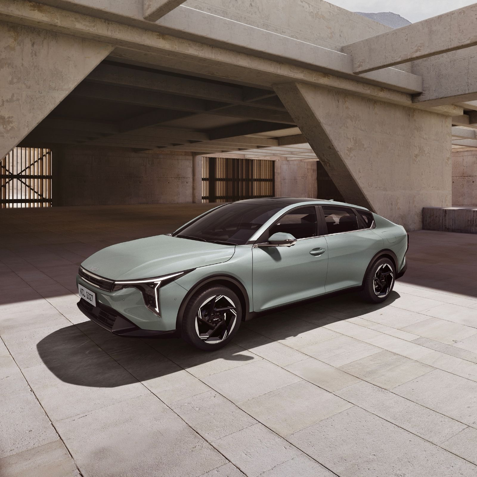 كيا تاون في الأردن تكشف عن طراز K4 الجديدة بشكل حصري ومميز