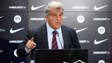 لابورتا يعبر عن شعوره بالخيانة إثر صفقة مثيرة للجدل في برشلونة