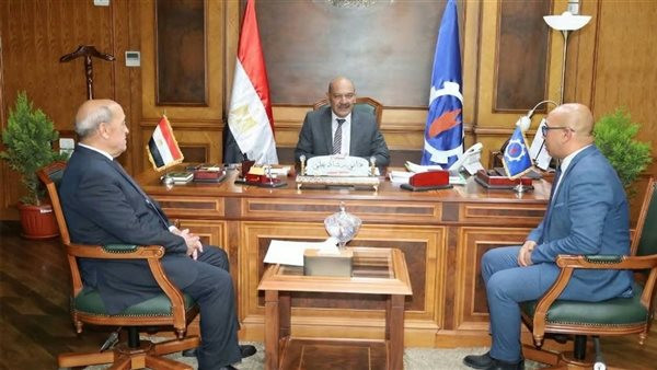 محافظ السويس يرحب برئيس جهاز حماية المستهلك لمدن القناة لتعزيز التعاون والتنمية