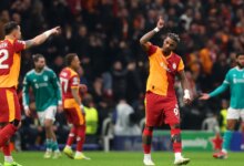 مدافع ليفربول السابق يكشف عن معاناة الريدز من أزمة نفسية تؤثر على أدائهم