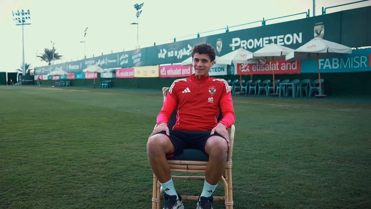 مدرب برشلونة أتلتيك يؤكد التعاقد مع حمزة عبد الكريم لتعزيز الفريق الأول