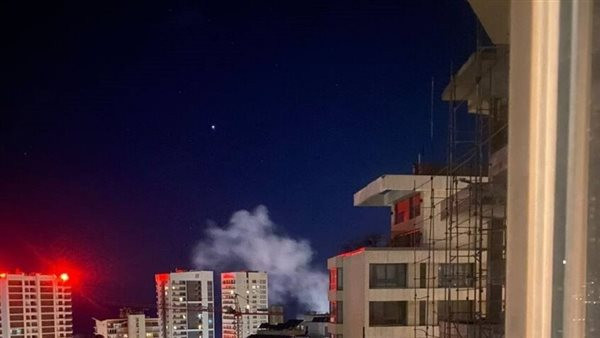 مقتل 4 أشخاص وإصابة 10 آخرين في هجوم إسرائيلي على فندق في بيروت يروّع المدينة (صور)