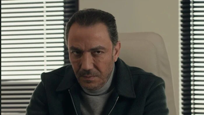 موعد عرض مسلسل بطل العالم الحلقة 8 والإعادة والقنوات الناقلة اليوم