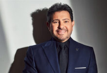 نبيلة عبيد تتمنى الشفاء العاجل لـ هاني شاكر برسالة مؤثرة تعكس عمق الدعم والأمل