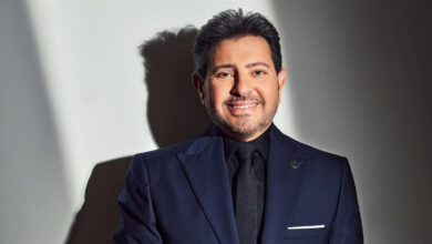 نبيلة عبيد تتمنى الشفاء العاجل لـ هاني شاكر برسالة مؤثرة تعكس عمق الدعم والأمل