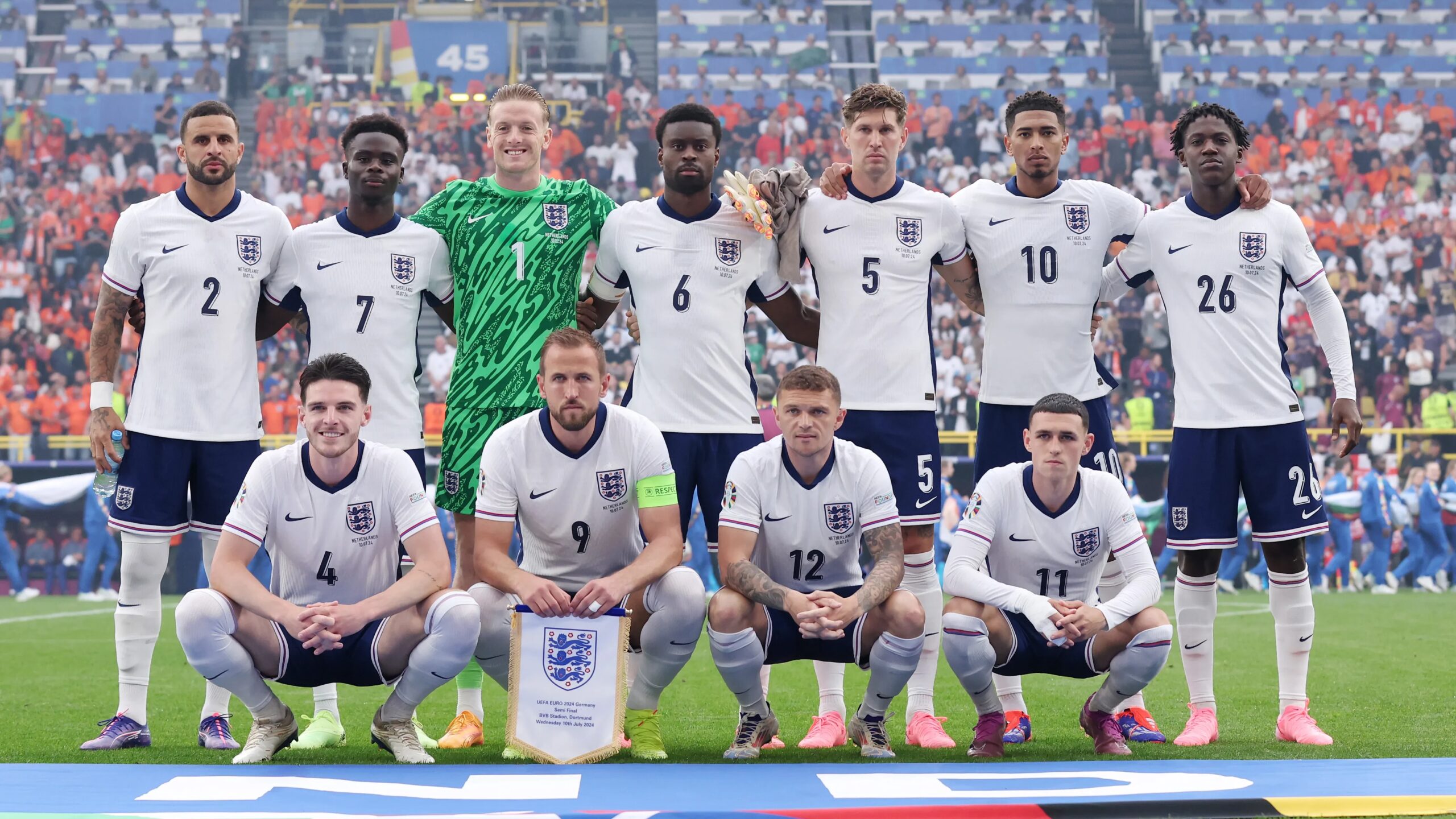 نجم إنجلترا يعتزل اللعب دوليا قبل أشهر قليلة من بطولة كأس العالم