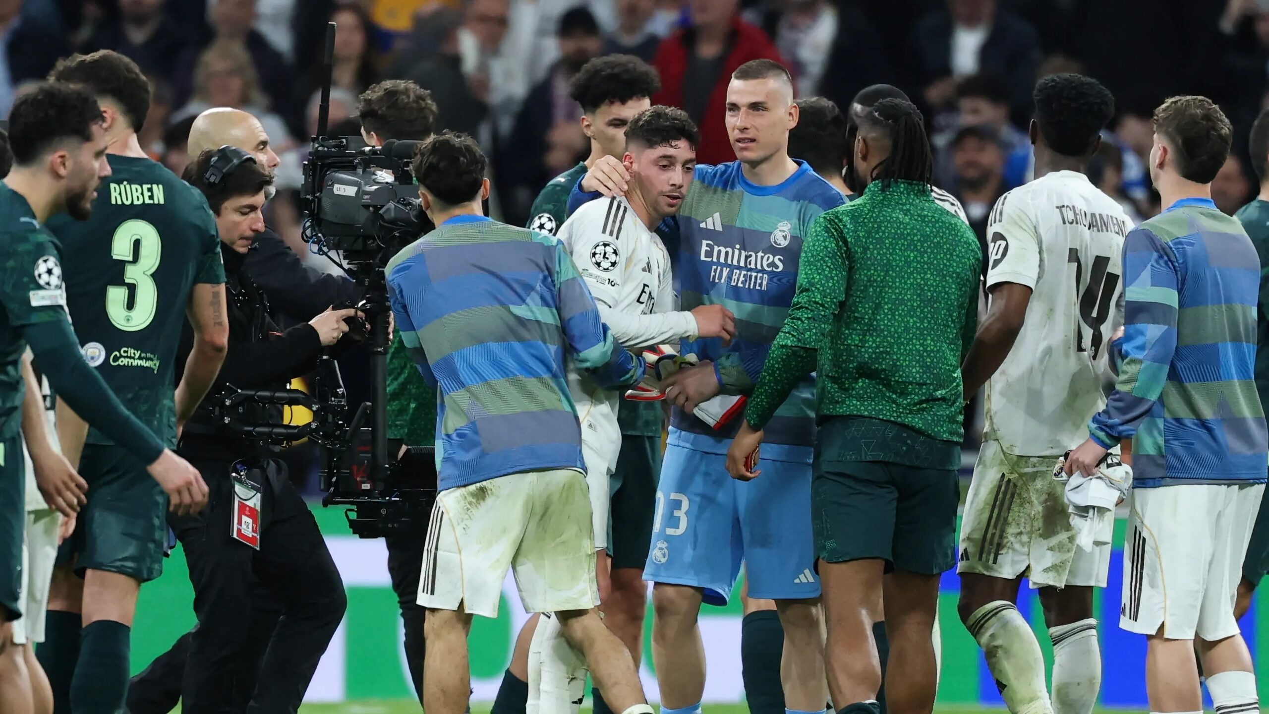 نجم السيتي السابق يكشف عن مدى إحباطه من تصرفات ريال مدريد معنا ويتساءل لماذا يفعلون ذلك دائمًا