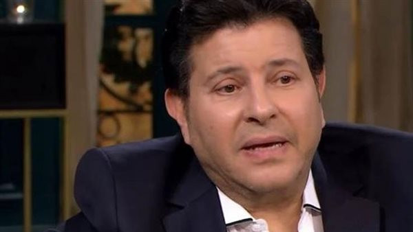 نقل الفنان هاني شاكر إلى المستشفى بعد تدهور حاد في حالته الصحية وسط أنباء عن تطورات خطيرة