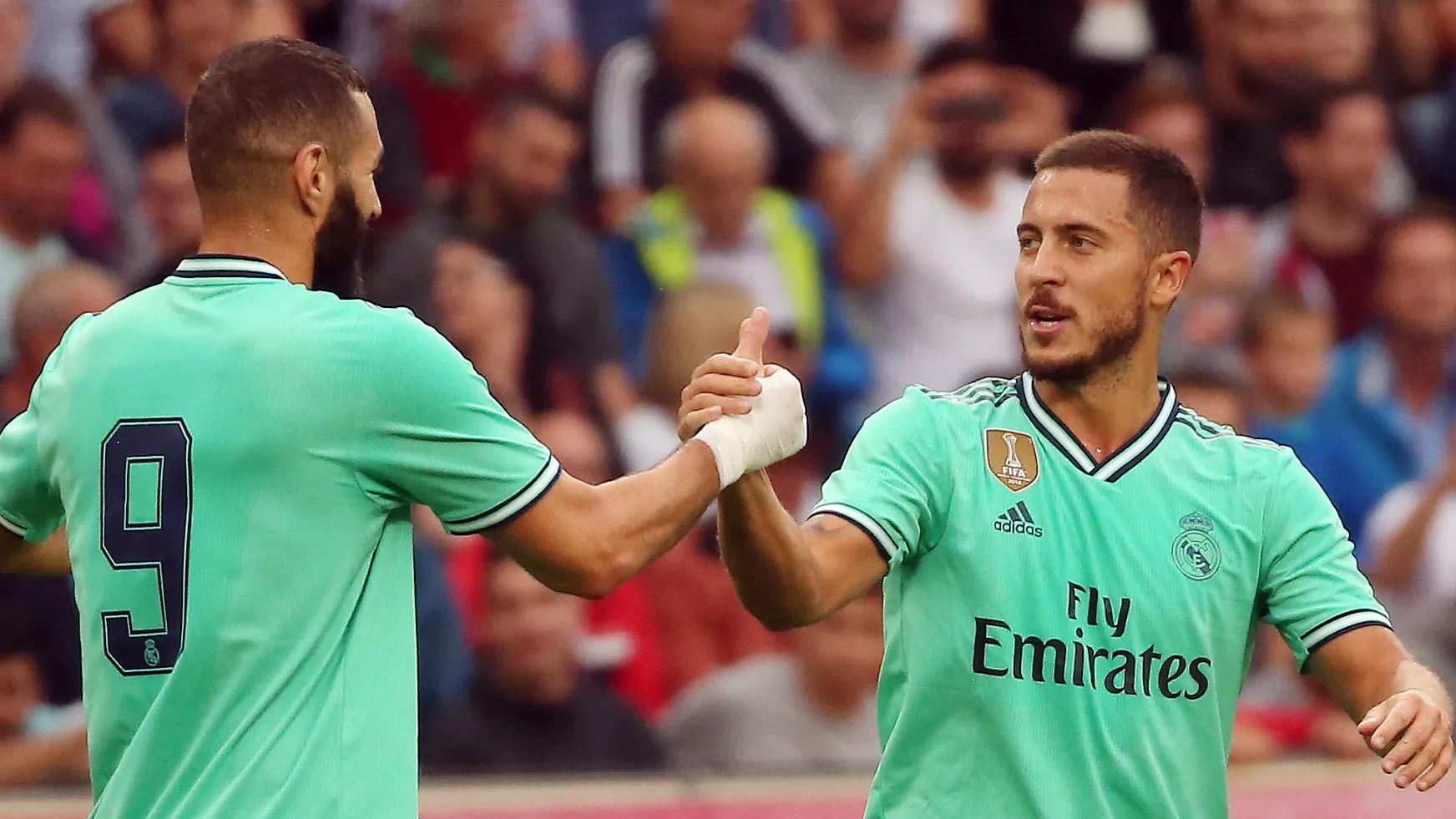 هازارد يضع بنزيما وميسي في مكانة خاصة ويبرز تفوقهما في عالم كرة القدم