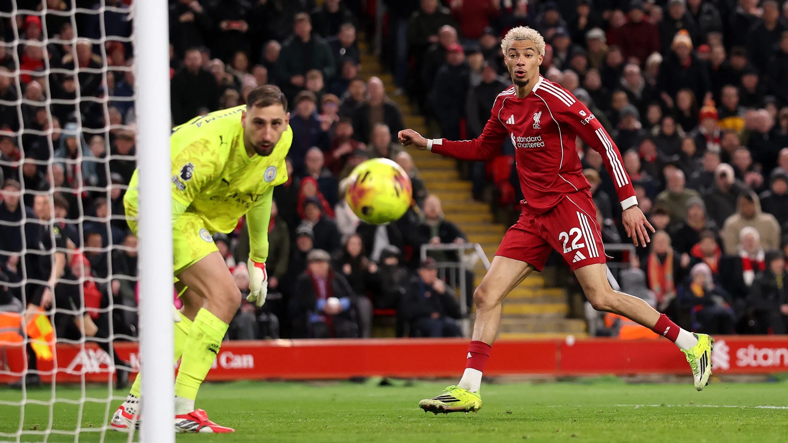 هل أنا أقل من ميسي رغم امتلاكي للمؤهلات التي تؤهلني لأن أكون الأفضل