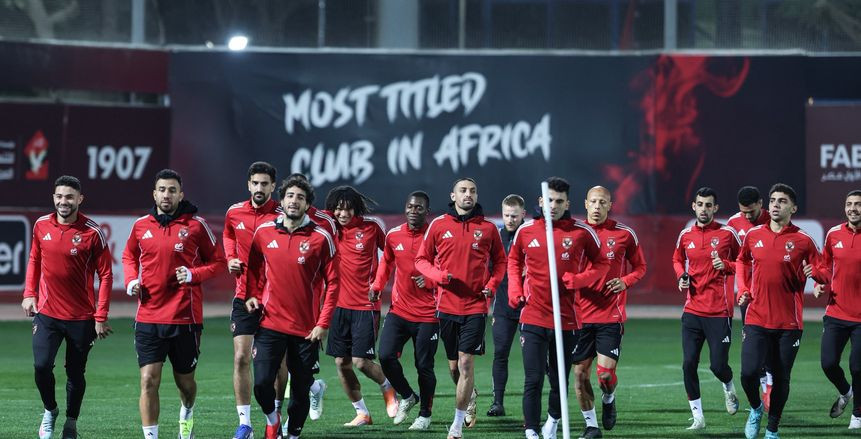 هل انهارت غرفة ملابس الأهلي؟ «المعلمين» يرفع شعار «أنا الحكومة» ويثير قضايا داخلية حاسمة