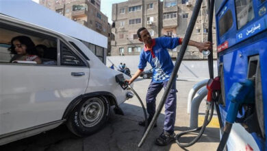 هل ترتفع أسعار البنزين والسولار في مصر؟.. تحركات النفط العالمية تثير الشكوك وتفتح باب المراجعة