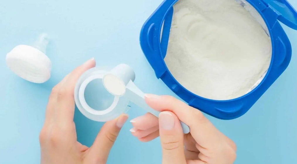 هل هناك تلوث.. عاجلاً: «أونسا» تسحب حليب الأطفال من السوق حفاظًا على السلامة الصحية